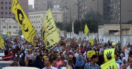 Stotine ljudi u Egiptu osuđeno na zatvorske kazne zbog protesta podrške Morsiju