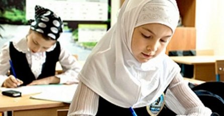 Sud potvrdio školama pravo da zabrane učenicama hidžab! 