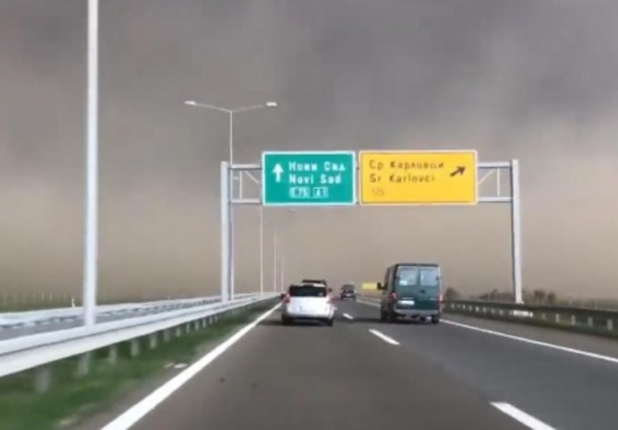 STRAVIČAN TORNADO: Vozili su za Novi Sad, a onda je NASTAO MRAK,  zastrašujući snimci iz srca OLUJE USRED SRBIJE! (FOTO, VIDEO)