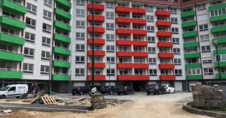 Prevareni kupci: Stanove na Dobrinji platili unaprijed, a sad ne mogu useliti