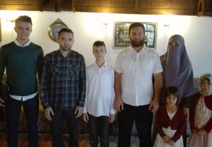 BIH POSTALA BOGATIJA ZA JOŠ JEDNOG HAFIZA KUR'ANA: Abdullah Tabaković u 13-oj godini naučio Kur'an napamet!