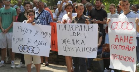 Nekoliko stotina građana na protestima u Banjoj Luci tražilo ostavku Vlade RS