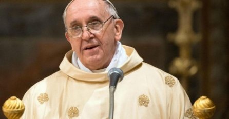 PAPA FRANJO NIKADA NEĆE POMILOVATI ZLOSTAVLJAČE DJECE Priznao je i da je Crkva zakasnila u rješavanju problema pedofila