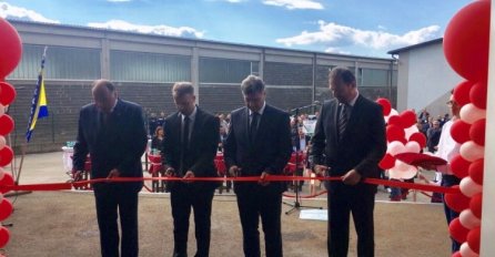 Zvizdić u Živinicama otvorio firmu za proizvodnju vatrogasnih vozila