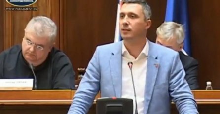 REKORD KAD SU POLITIČARI U PITANJU: Govor o homoseksualnim lobijima srbijanskog političara je pregledalo nekoliko miliona ljudi - Pogledajte zbog čega (VIDEO)
