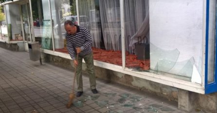 Razbijen izlog na prostorijama BZK 'Preporod' u Gradačcu