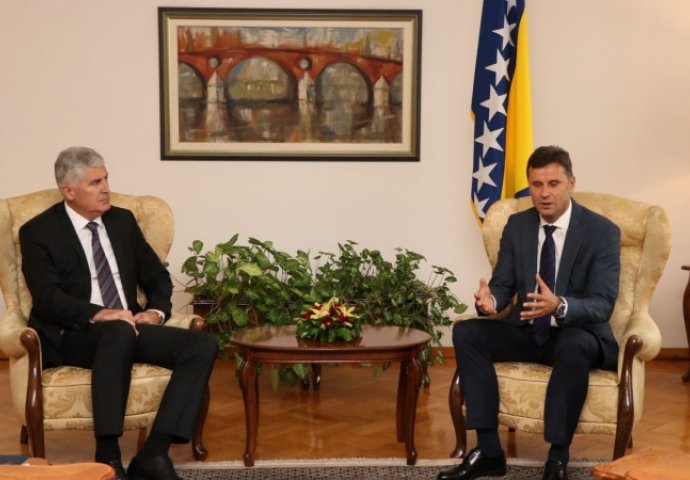 Čović i Novalić razgovarali o evropskom putu BiH, budžetu, akcizama... (VIDEO)
