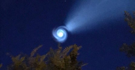 STANOVNICI U PANICI: Velika spirala se pojavila na nebu (FOTO)
