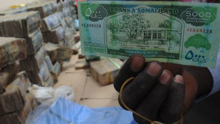 88184534-somaliland-banknote-080312-afp