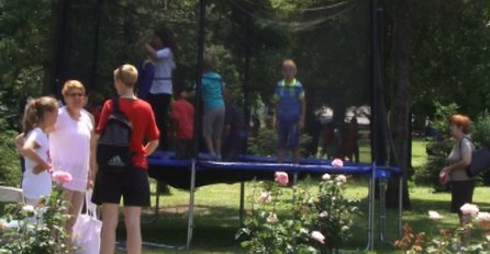 TRAGEDIJA: Dvanaestogodišnjak preminuo tokom igre na trampolini