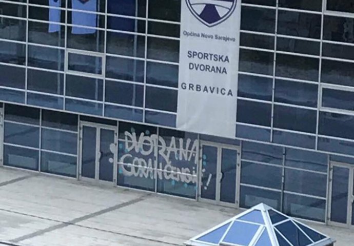 Jutros osvanuo grafit "Dvorana Goran Čengić" na ulazu u novu sportsku salu na Grbavici