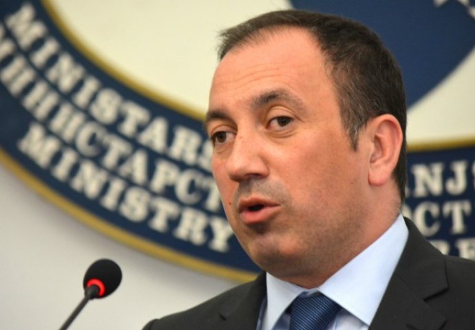 Crnadak: BiH neće ni razmatrati odluku o priznanju Kosova