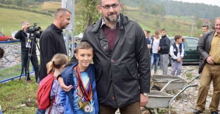 Ramić: Oni imenuju kadrove ratnog SDS u BH Telecom, mi pomažemo djecu povratnika