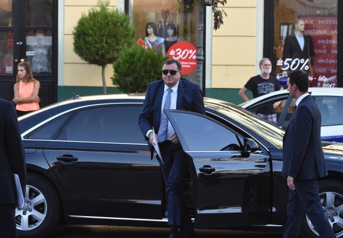 Milorad Dodik imao saobraćajnu nesreću u centru Banjaluke