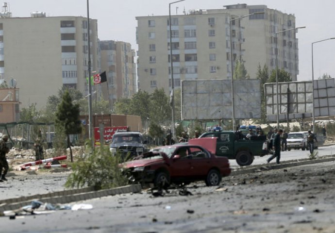 U samoubilačkom napadu poginulo šest osoba u Afganistanu