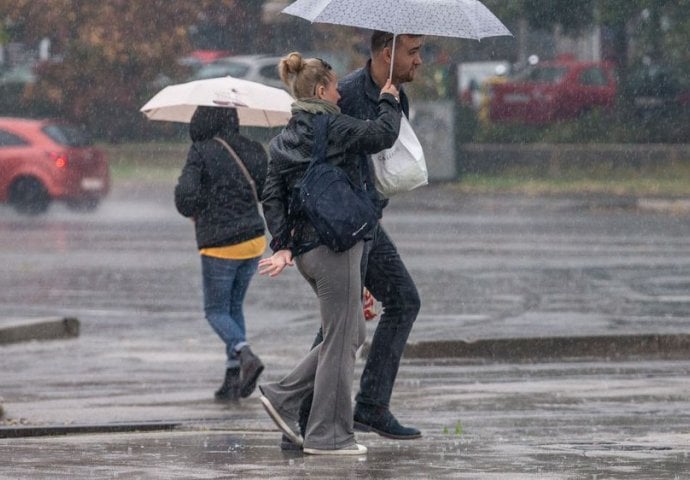 NEKO VRIJEME ODLOŽITE KIŠOBRANE: Ovakvo vrijeme nas čeka naredna tri dana!