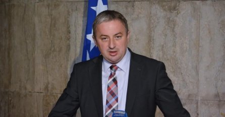 Borenović: Najavom suspenzije referenduma vlast u RS-u pokazala pravo lice