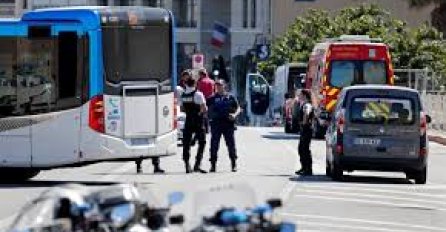 Napad u Marseju se smatra terorističkim, ubijene dvije žene