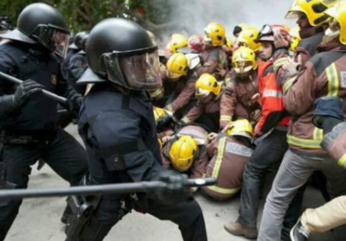 Najmanje 760 ljudi povrijeđeno, zatvorena birališta! Madrid i Barselona međusobno se optužuju za nasilje