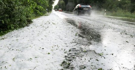 STIŽE STRAŠNO NEVRIJEME: Objavljena prognoza za cijeli oktobar, evo kad stiže PRAVO ZAHLAĐENJE!