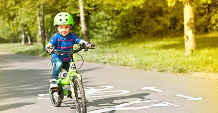 ŠOKANTAN SLUČAJ: Dječak (6)  biciklom prešao komšiji preko noge, pa nastao fizički obračun