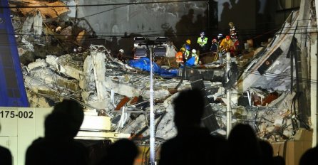 Obustavljena potraga za poginulima u Mexico Cityju nakon razornog zemljotresa