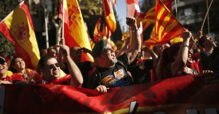 POČEO VELIKI PROTEST U BARSELONI: Nekoliko hiljada ljudi blokiralo grad (FOTO)