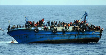 Tuniski brod s migrantima sudario se s mornaričkim brodom, osmero mrtvih