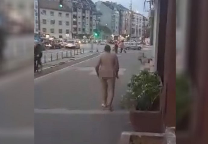 GRAĐANI U ŠOKU: Potpuno go muškarac šeta centrom  (VIDEO)