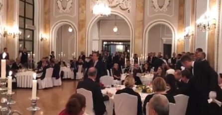 SAMO NA BALKANU: Dačić pjevao Erdoganu na turskom, Vučić umirao od smijeha (VIDEO)