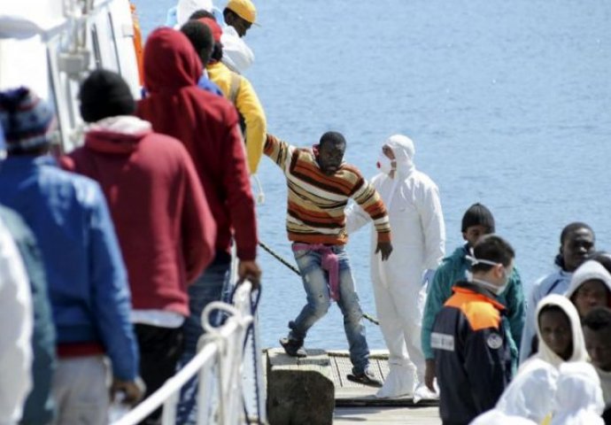 Šestotinjak migranata stiglo na Siciliju s libijske obale