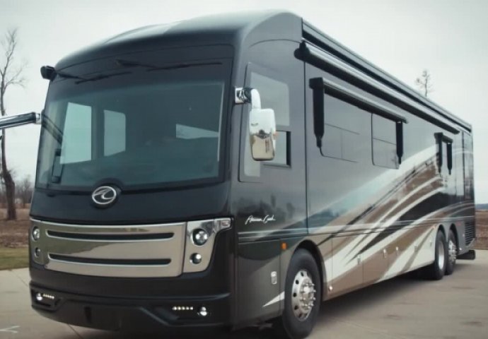 APSOLUTNO OLIČENJE LUKSUZA: Pogledajte kako izgleda autobus vrijedan 620.000 eura (VIDEO)