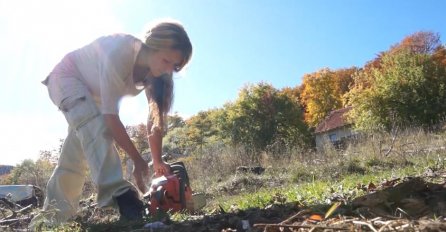 NEVJEROVATNA ŽIVOTNA PRIČA: Sa 5 KM kusura za dvije godine napravila kuću i živi u miru!