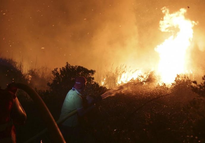 U požarima u Portugalu i Španiji poginulo najmanje 9 ljudi