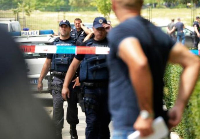 ODJEKNULA STRAVIČNA EKSPLOZIJA: Bačena bomba na carinski magacin, policija juri počinioce!