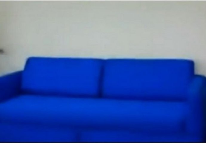 Izgleda kao običan kauč, ali nakon 10 sekundi nećete vjerovati svojim očima (VIDEO)