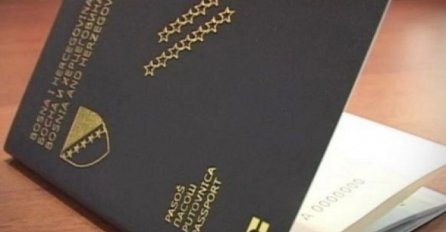 Ostavio cariniku skrivenu poruku u pasošu: Bosanac postao hit na internetu (FOTO)