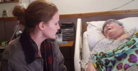 Medicinska sestra pored bake koja umire: Nije znala da je sve vrijeme snimaju POGLEDAJTE ŠTA RADI!