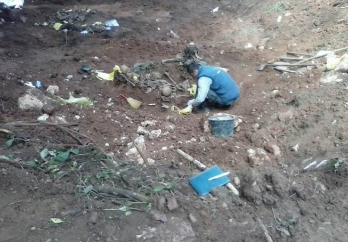 Počela ekshumacija u srebreničkim Skejićima