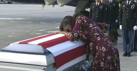 CIJELA AMERIKA SE PONOVO DIGLA NA NOGE: Trumpov  komentar udovici poginulog vojnika zgrozio javnost 