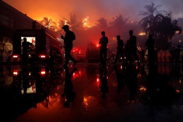 myanmar-hotel-fire-3205062g