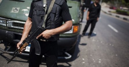 Najmanje 16 policajaca ubijeno u pucnjavi