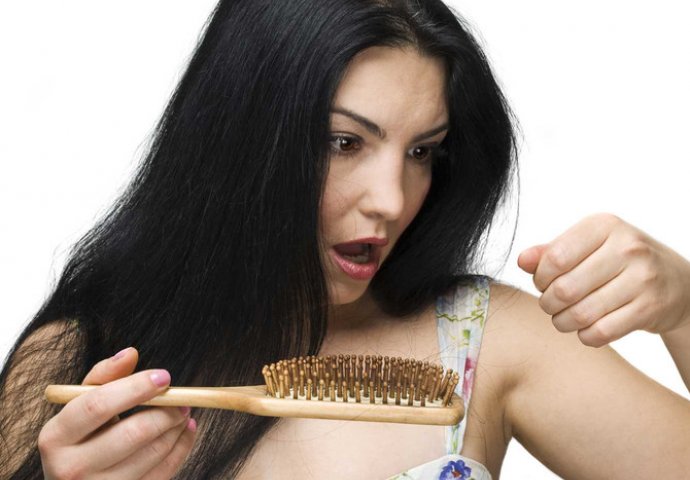 OVO NISTE ZNALI: Evo zašto vam kosa više opada u jesen!