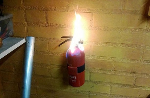16627410-irony-funny-pictures-19-1506323325-650-dddf8aa0f7-1508508304