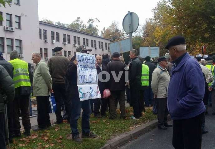 ANKETA: Može li se protestima situacija u zemlji promijeniti na bolje?