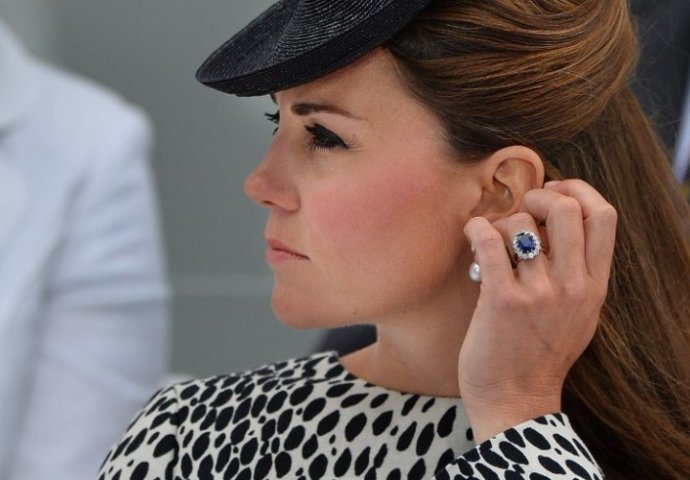 Zašto je zaručnički prsten Kate Middleton baš od safira? Iza njega stoji cijela priča o kojoj mnogi nemaju pojma