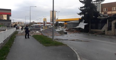NEZAPAMĆENO NEVRIJEME: Jak vjetar lomio sve pred sobom, odnio krov hotela (FOTO)