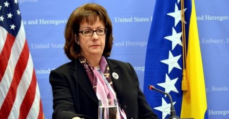 AMBASADORICA CORMACK: "Političari izmišljaju neprijatelje da odvuku pažnju od istinski važnih problema"
