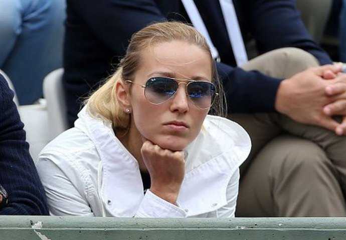 STARE FOTOGRAFIJE: Pogledajte kako je Jelena Đoković  izgledala prije braka s Novakom!