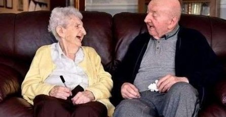 Mama (98) doselila u dom za starije da bi brinula o sinu (80) 